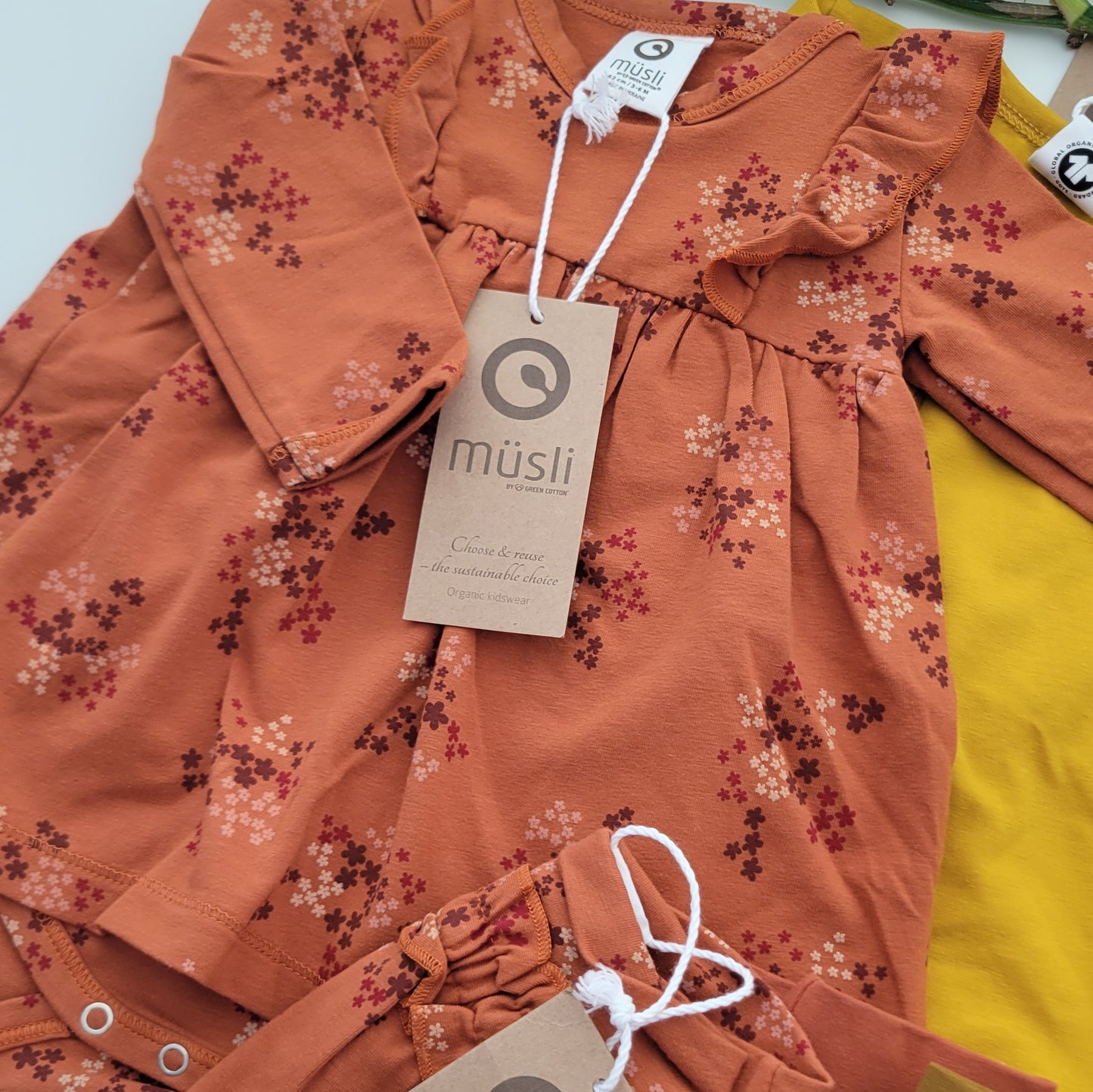 Autumnal floral bundle - 6 items