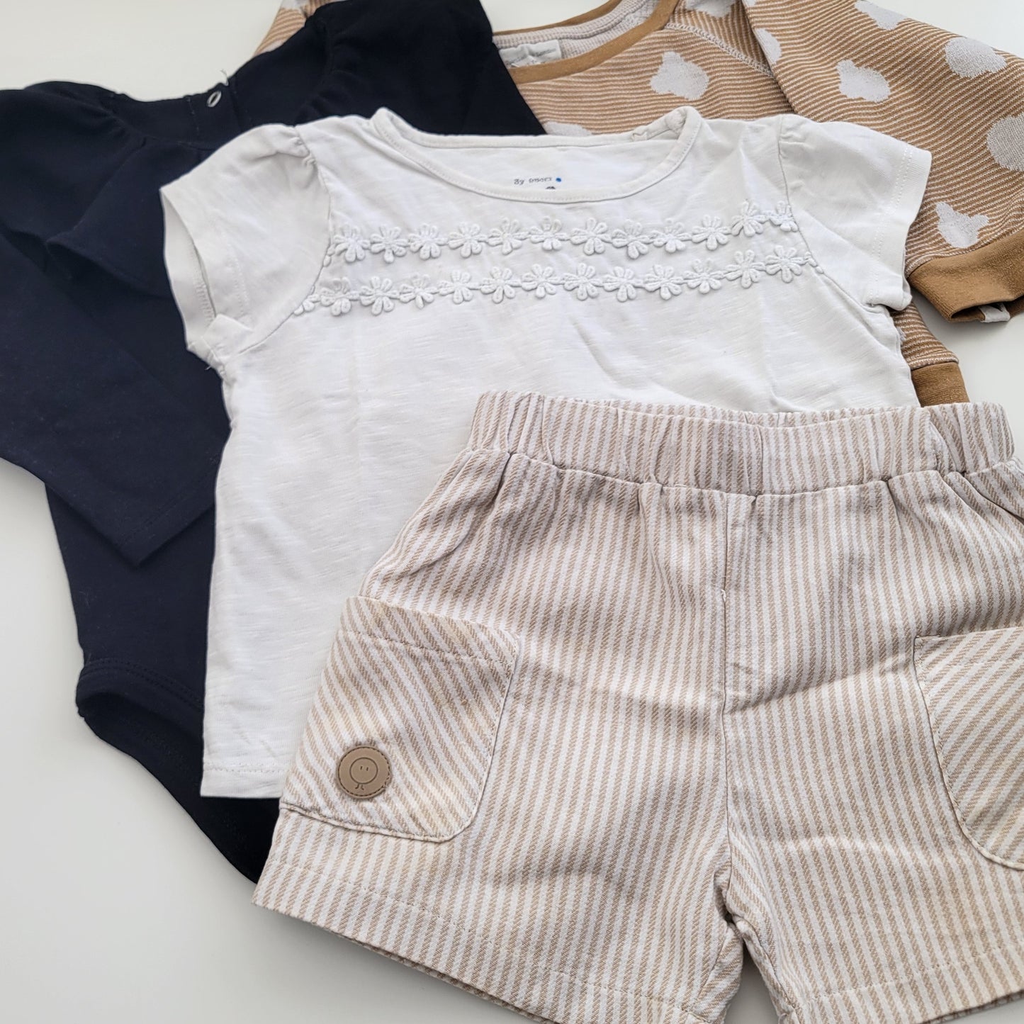 Daisy neutral bundle - 4 items