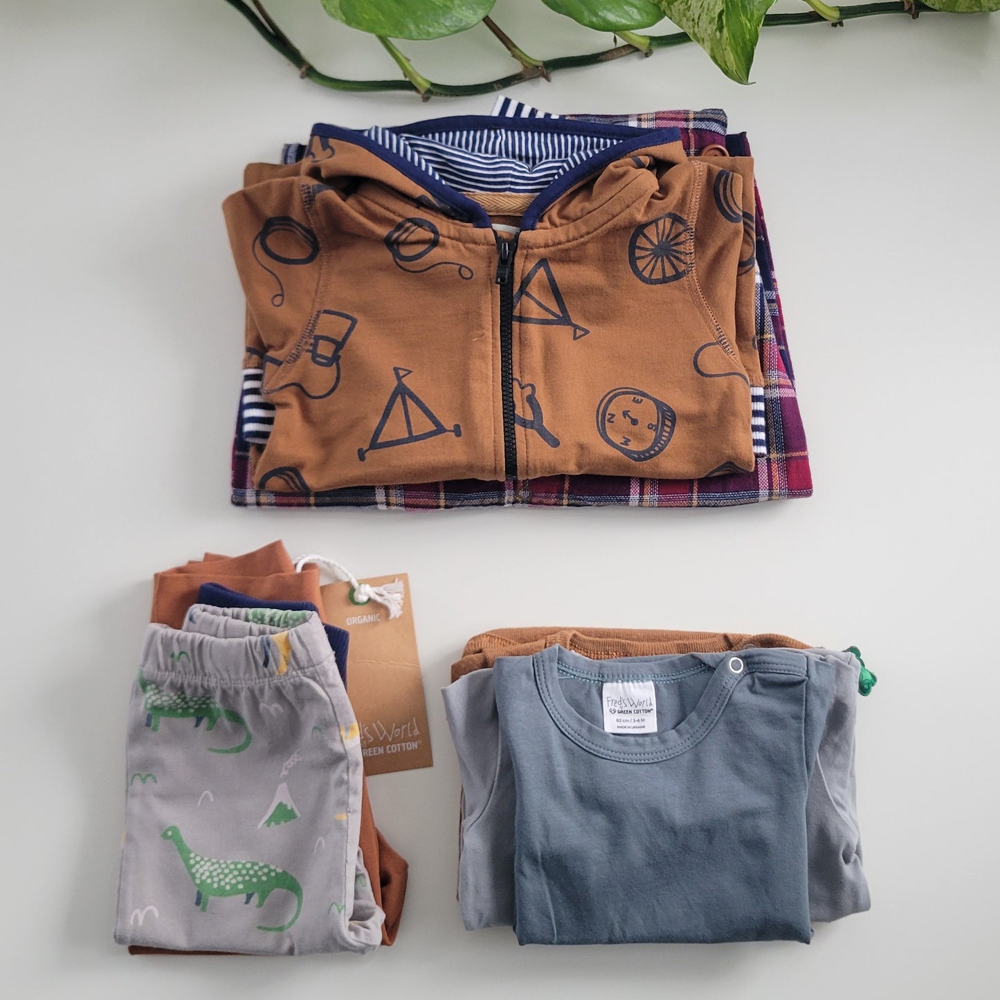 Playthings bundle - 7 items
