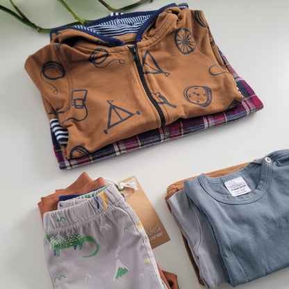 Playthings bundle - 7 items