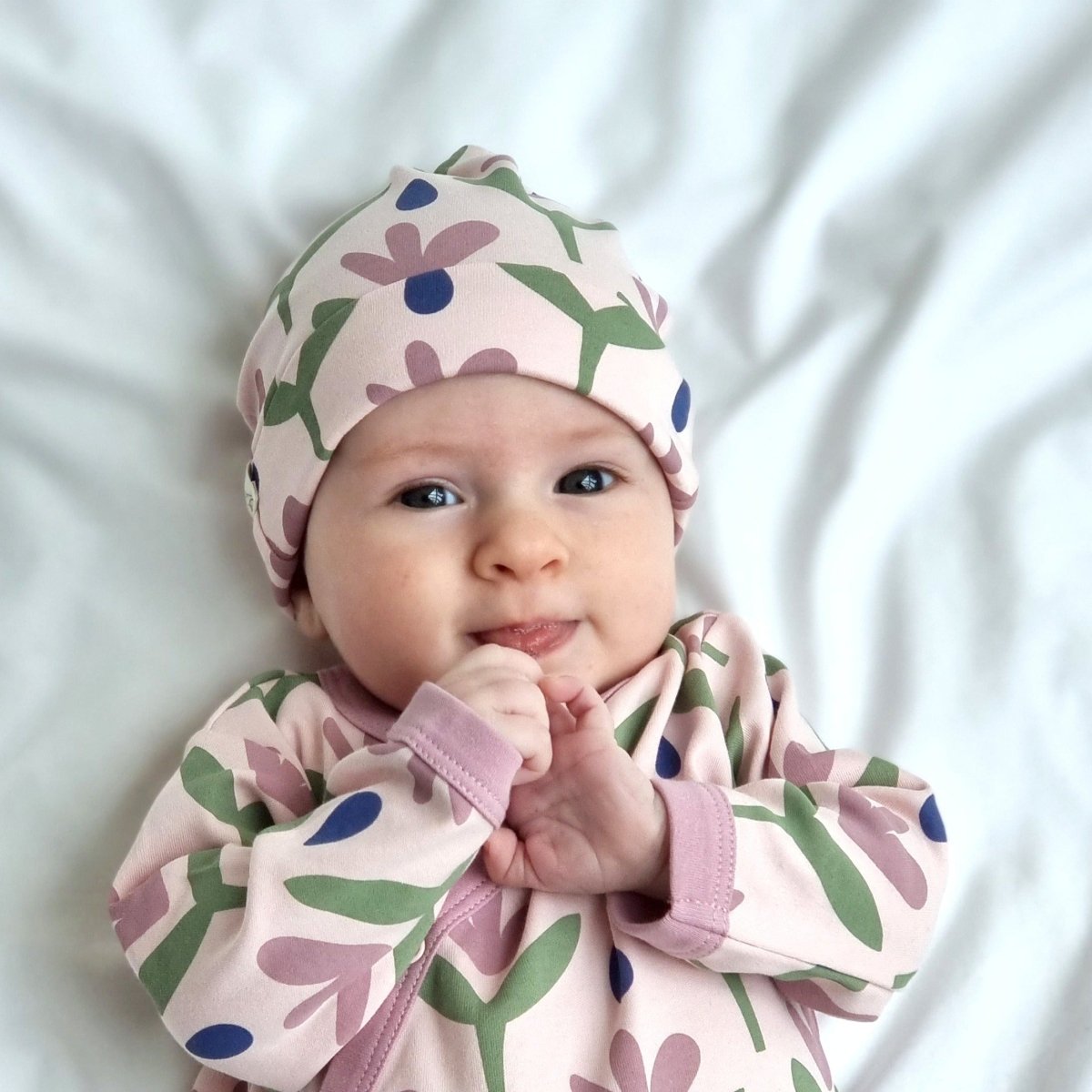 Floral pink knotted hat - Borro - rent baby kids clothes