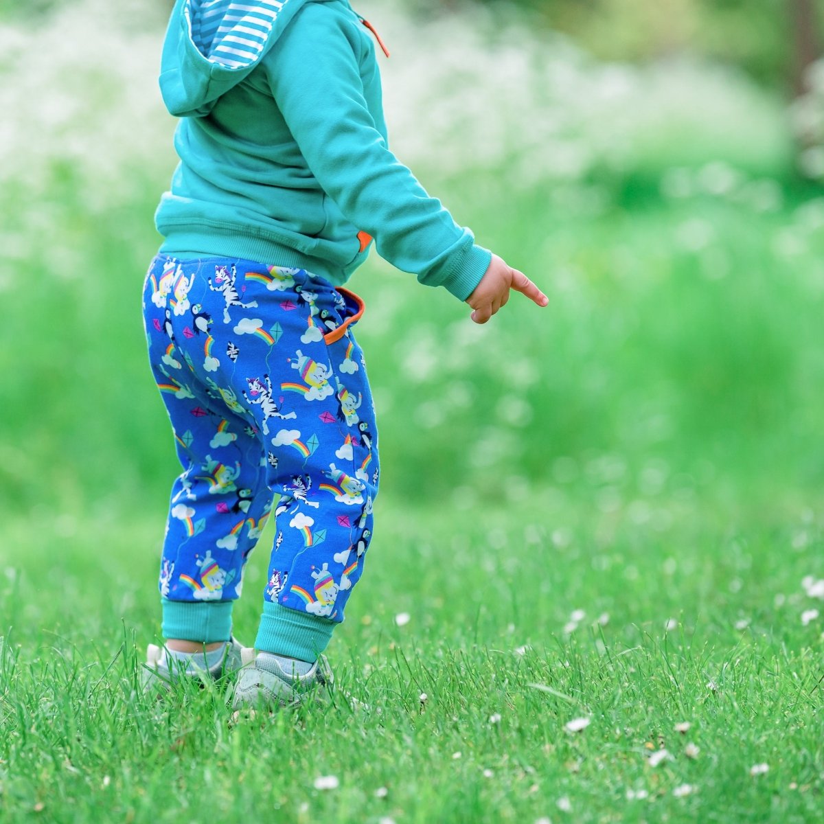 Kite flying joggers - Borro - rent baby kids clothes