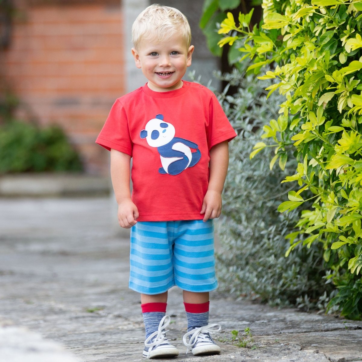 Playful panda t-shirt - Borro - rent baby kids clothes