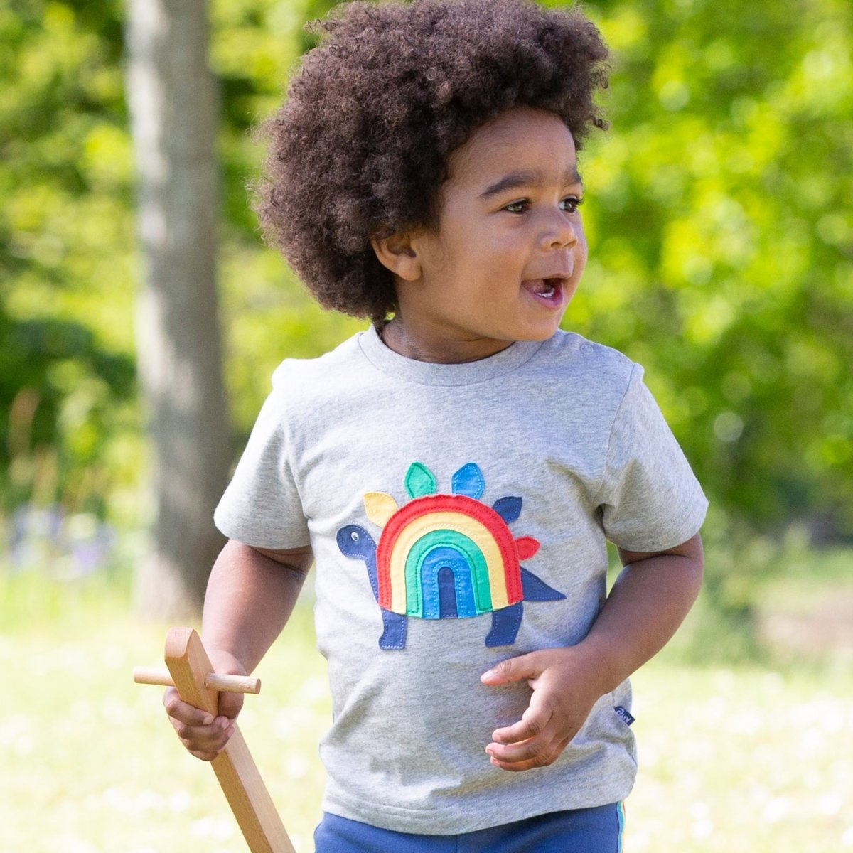 Rainbow saurus t-shirt - Borro - rent baby kids clothes