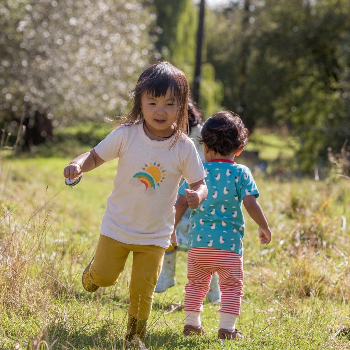 Sun and the rainbow t-shirt - Borro - rent baby kids clothes